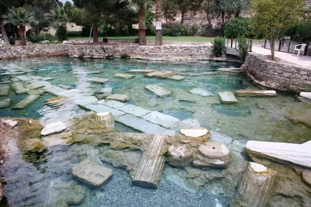 Bains de Cléopâtre (Piscine sacrée de Hiérapolis)